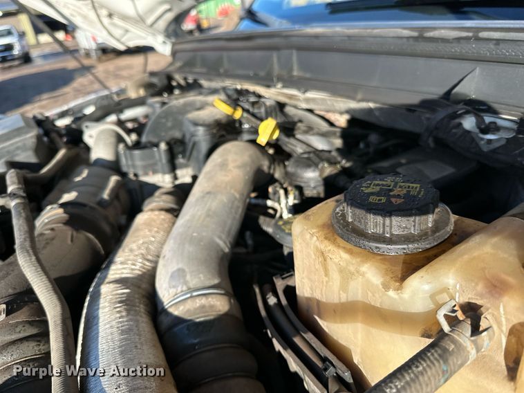 image for item DO3170 2011 Ford  F550 Super Duty XL flatbed truck