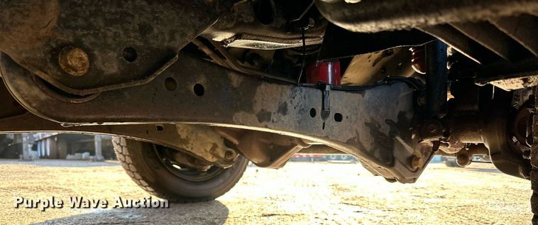 image for item DO3170 2011 Ford  F550 Super Duty XL flatbed truck