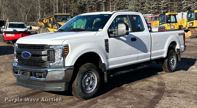 image for item DO3171 2019 Ford  F350 Super Duty XL SuperCab pickup truck
