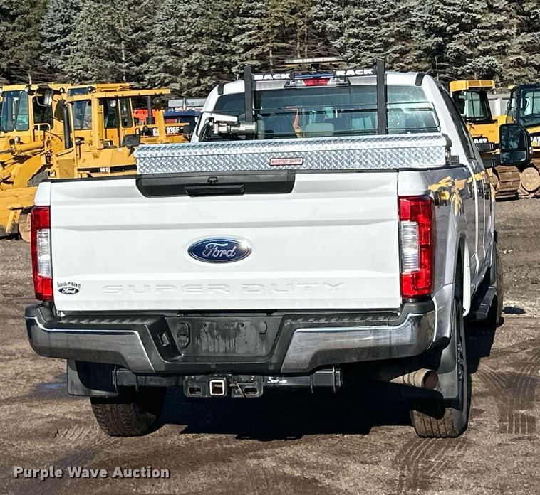 image for item DO3171 2019 Ford  F350 Super Duty XL SuperCab pickup truck