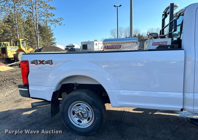 image for item DO3171 2019 Ford  F350 Super Duty XL SuperCab pickup truck