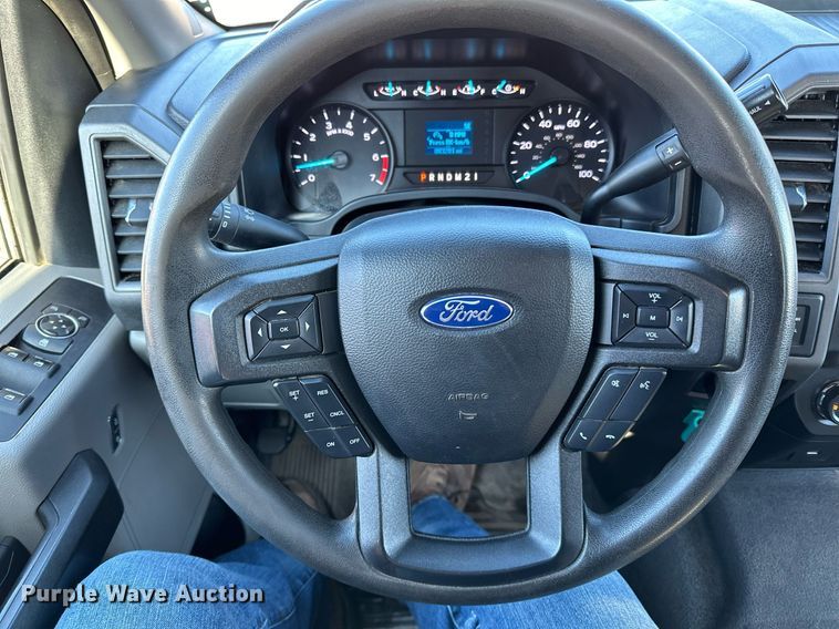 image for item DO3171 2019 Ford  F350 Super Duty XL SuperCab pickup truck