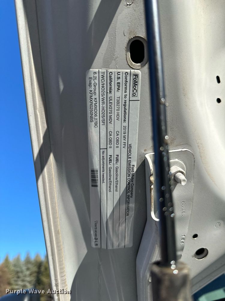 image for item DO3171 2019 Ford  F350 Super Duty XL SuperCab pickup truck