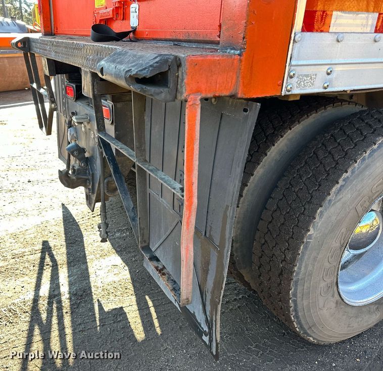 image for item DO3173 1999 Kenworth  T800 box truck