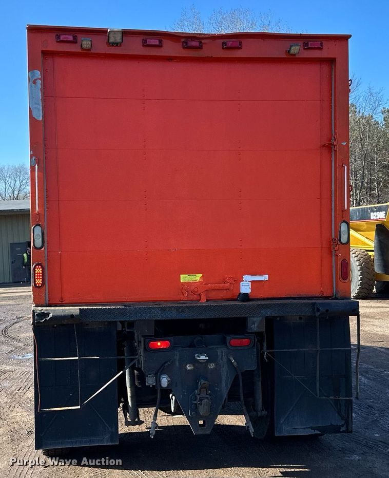 image for item DO3173 1999 Kenworth  T800 box truck