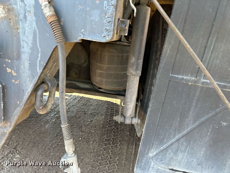 image for item DO3173 1999 Kenworth  T800 box truck