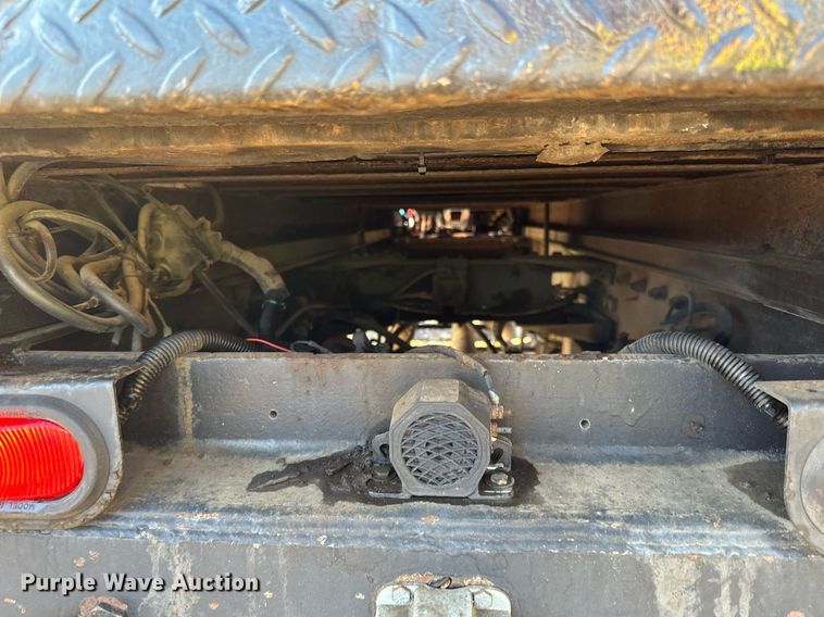 image for item DO3173 1999 Kenworth  T800 box truck