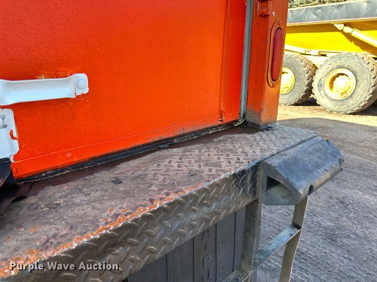 image for item DO3173 1999 Kenworth  T800 box truck