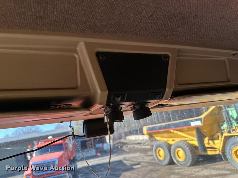 image for item DO3173 1999 Kenworth  T800 box truck