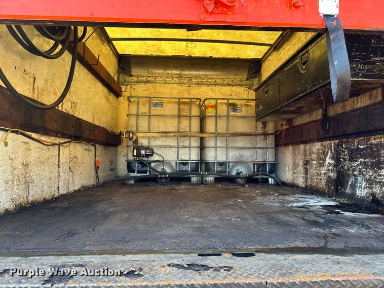 image for item DO3173 1999 Kenworth  T800 box truck