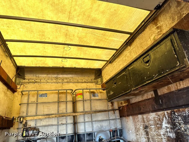 image for item DO3173 1999 Kenworth  T800 box truck