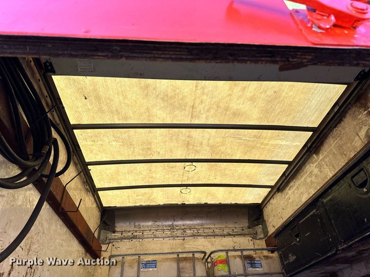 image for item DO3173 1999 Kenworth  T800 box truck