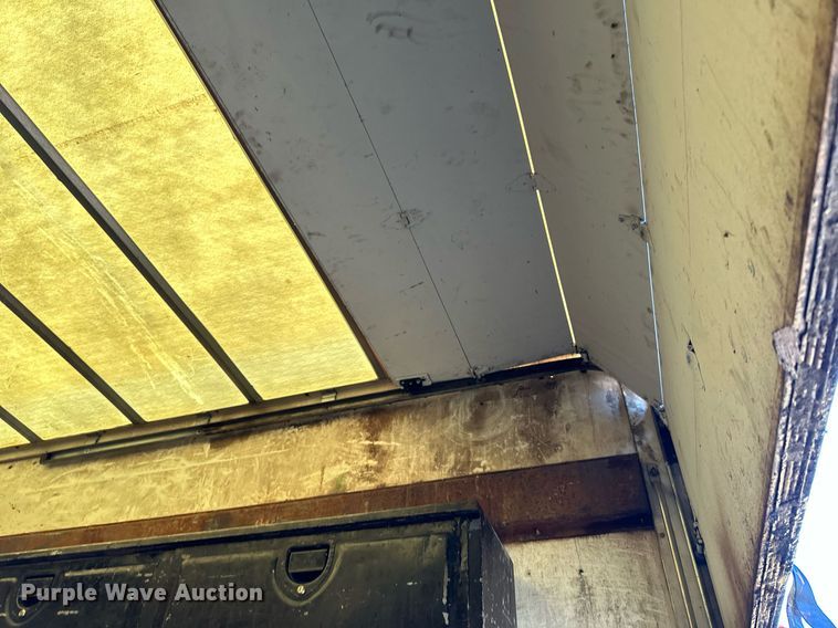 image for item DO3173 1999 Kenworth  T800 box truck