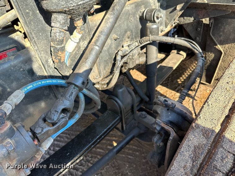 image for item DO3173 1999 Kenworth  T800 box truck