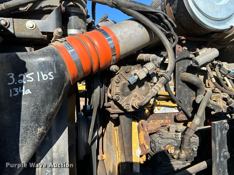 image for item DO3173 1999 Kenworth  T800 box truck