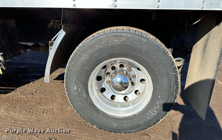 image for item DO3173 1999 Kenworth  T800 box truck