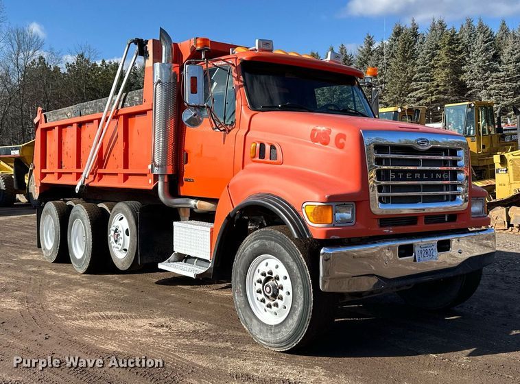 image for item DO3174 2005 Sterling LT9500 dump truck