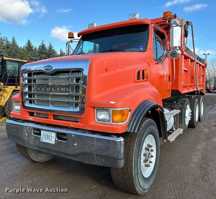image for item DO3174 2005 Sterling LT9500 dump truck