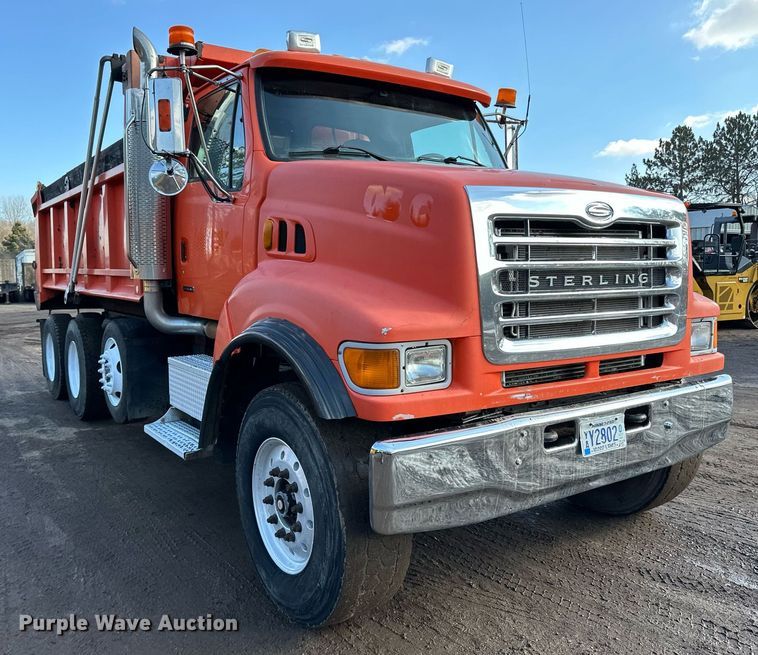 image for item DO3174 2005 Sterling LT9500 dump truck