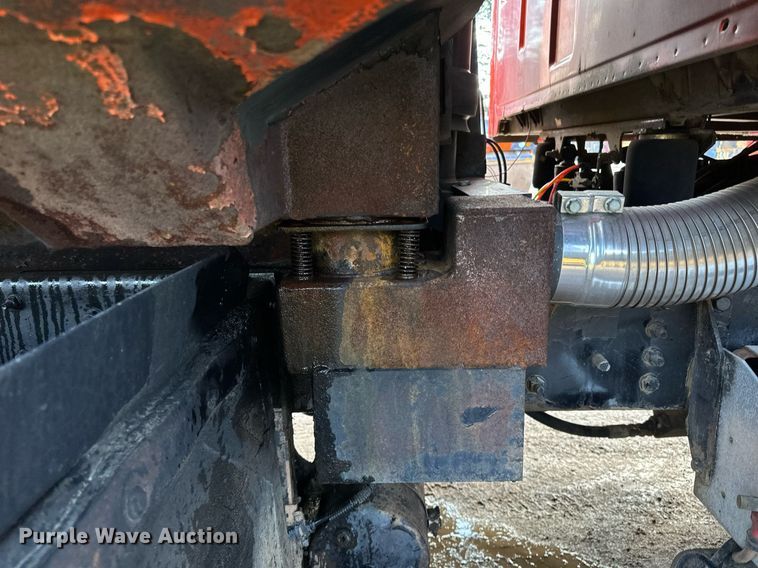 image for item DO3174 2005 Sterling LT9500 dump truck