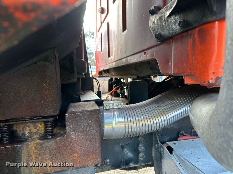 image for item DO3174 2005 Sterling LT9500 dump truck