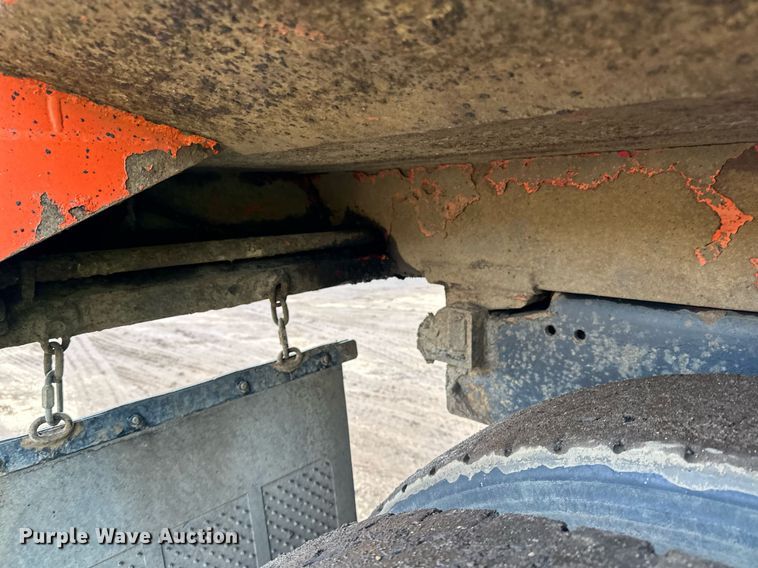 image for item DO3174 2005 Sterling LT9500 dump truck