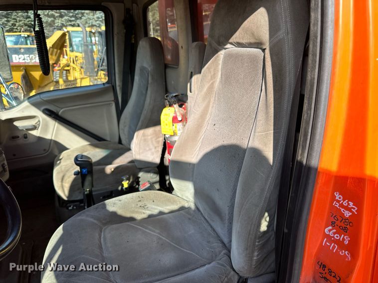 image for item DO3174 2005 Sterling LT9500 dump truck