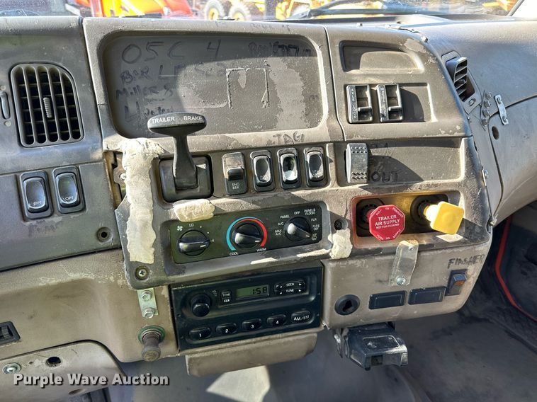 image for item DO3174 2005 Sterling LT9500 dump truck