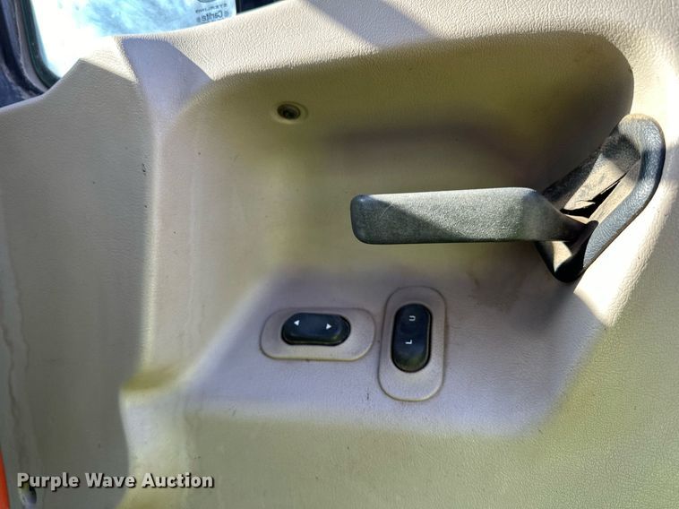 image for item DO3174 2005 Sterling LT9500 dump truck