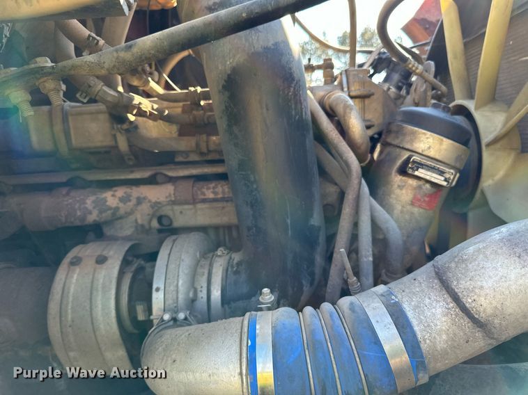 image for item DO3174 2005 Sterling LT9500 dump truck