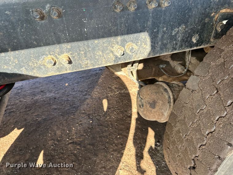 image for item DO3174 2005 Sterling LT9500 dump truck