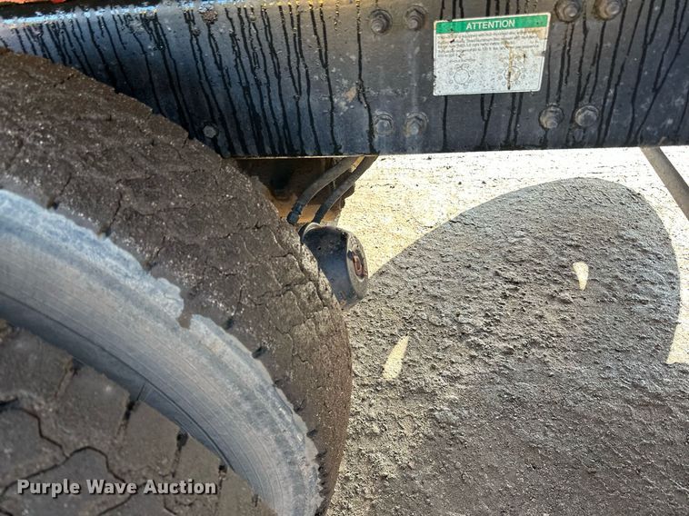 image for item DO3174 2005 Sterling LT9500 dump truck