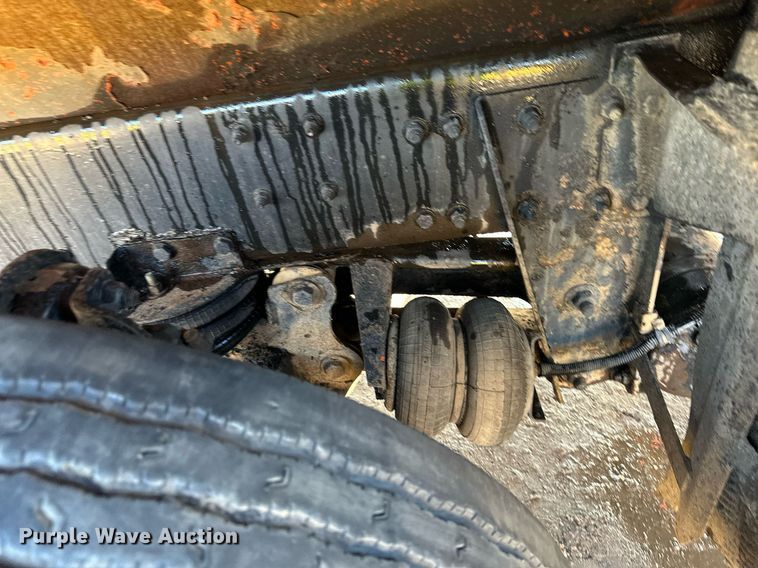 image for item DO3174 2005 Sterling LT9500 dump truck