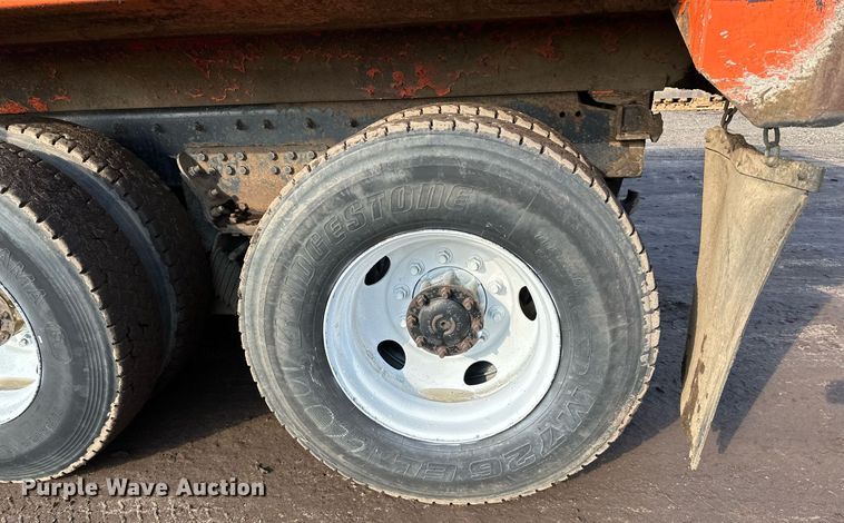 image for item DO3174 2005 Sterling LT9500 dump truck