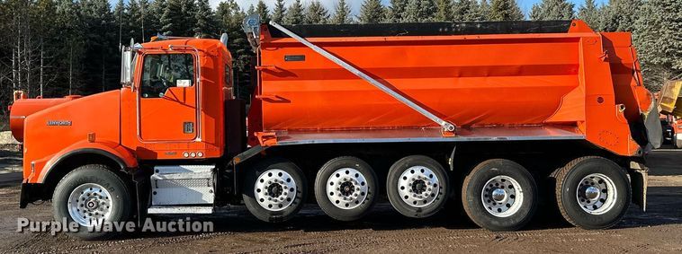 image for item DO3175 2002 Kenworth  T800 dump truck