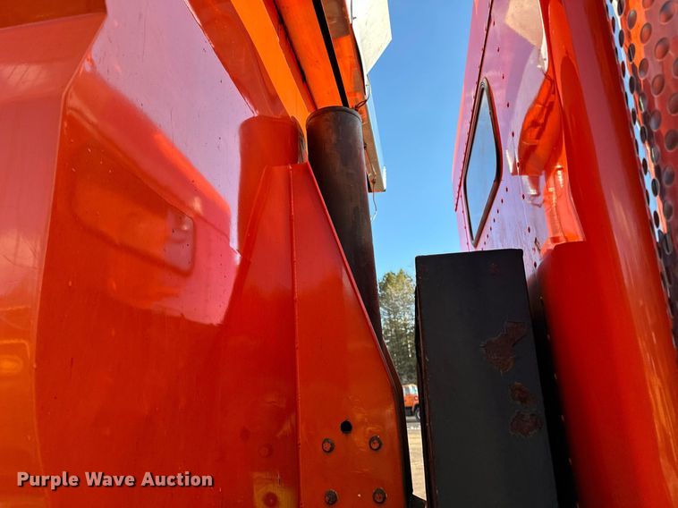 image for item DO3175 2002 Kenworth  T800 dump truck