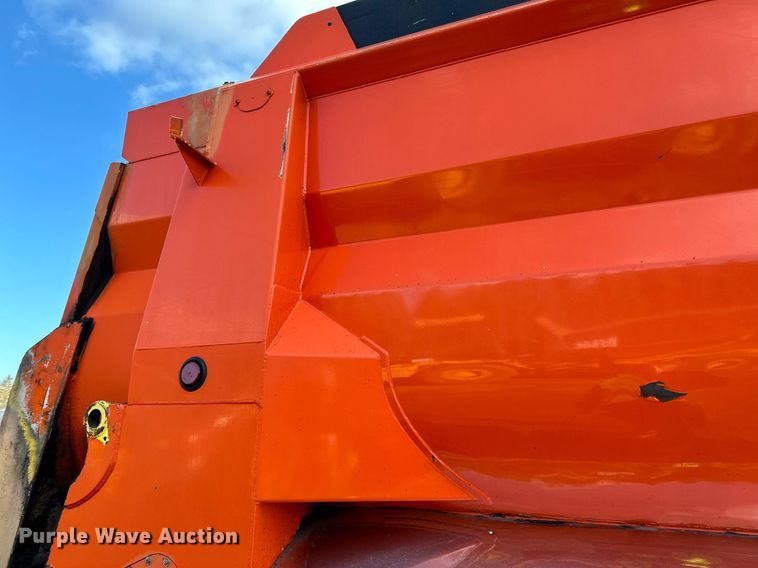 image for item DO3175 2002 Kenworth  T800 dump truck