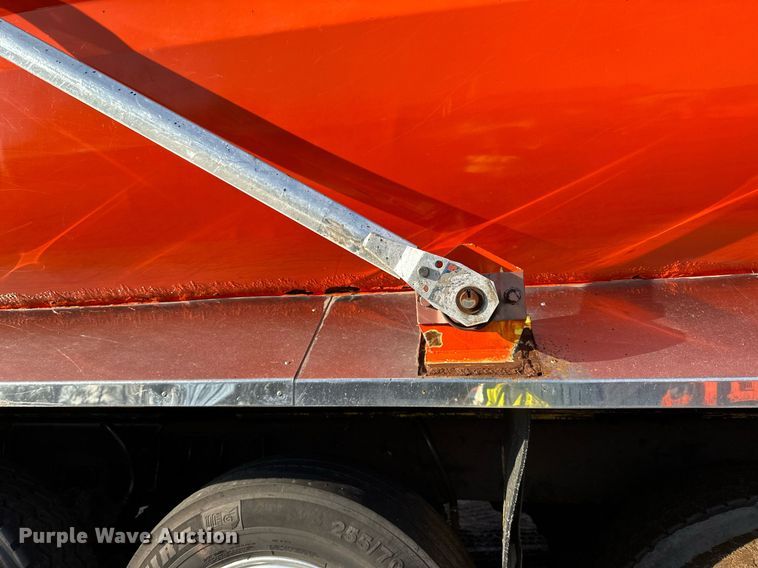 image for item DO3175 2002 Kenworth  T800 dump truck