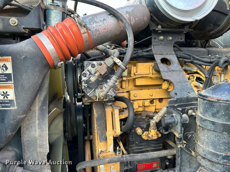 image for item DO3175 2002 Kenworth  T800 dump truck