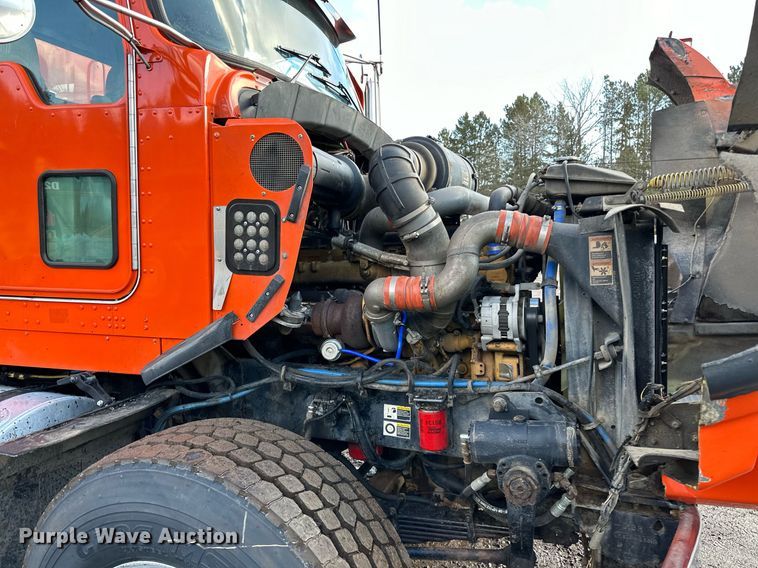 image for item DO3175 2002 Kenworth  T800 dump truck