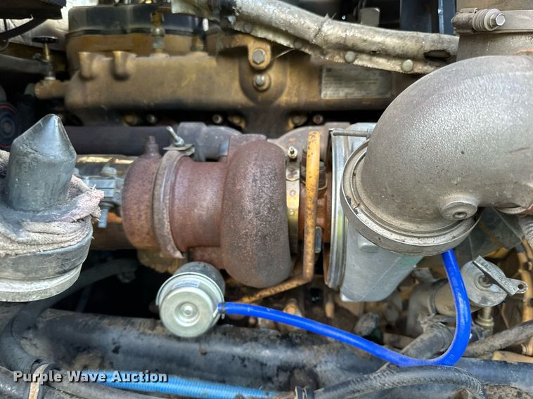 image for item DO3175 2002 Kenworth  T800 dump truck