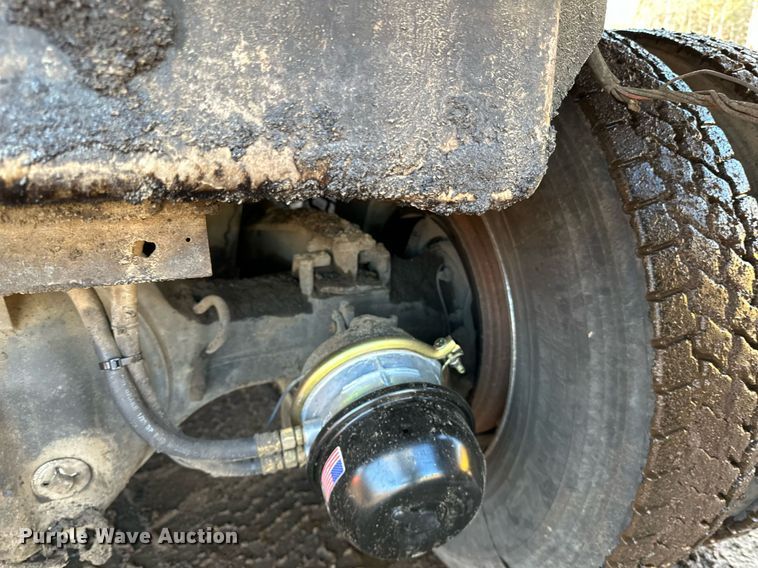 image for item DO3175 2002 Kenworth  T800 dump truck