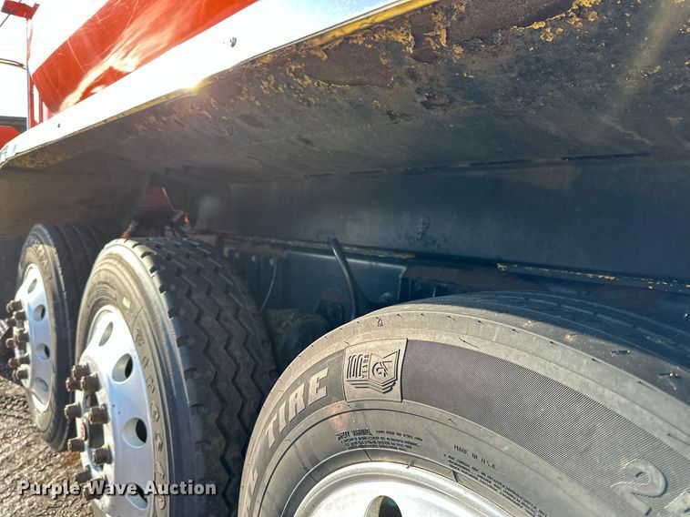 image for item DO3175 2002 Kenworth  T800 dump truck