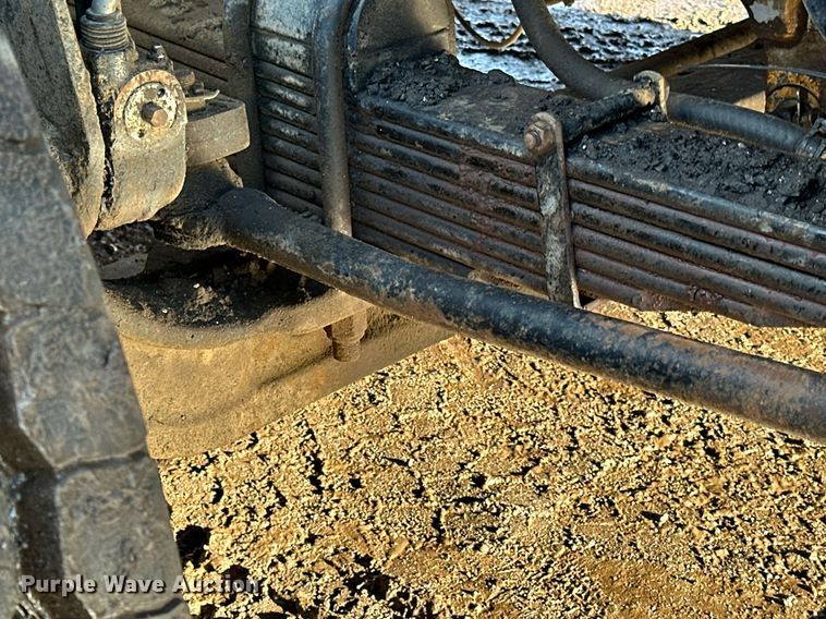 image for item DO3175 2002 Kenworth  T800 dump truck