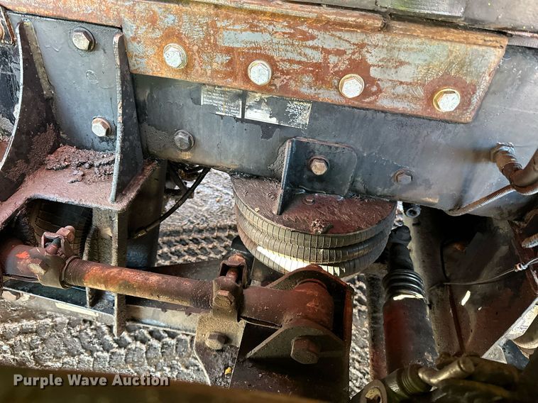 image for item DO3175 2002 Kenworth  T800 dump truck