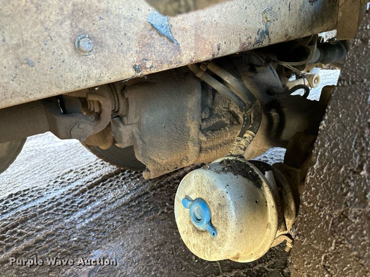 image for item DO3175 2002 Kenworth  T800 dump truck