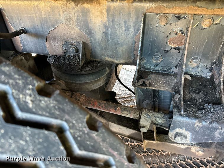 image for item DO3175 2002 Kenworth  T800 dump truck