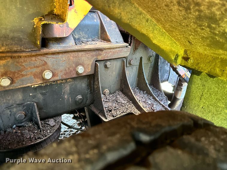 image for item DO3175 2002 Kenworth  T800 dump truck