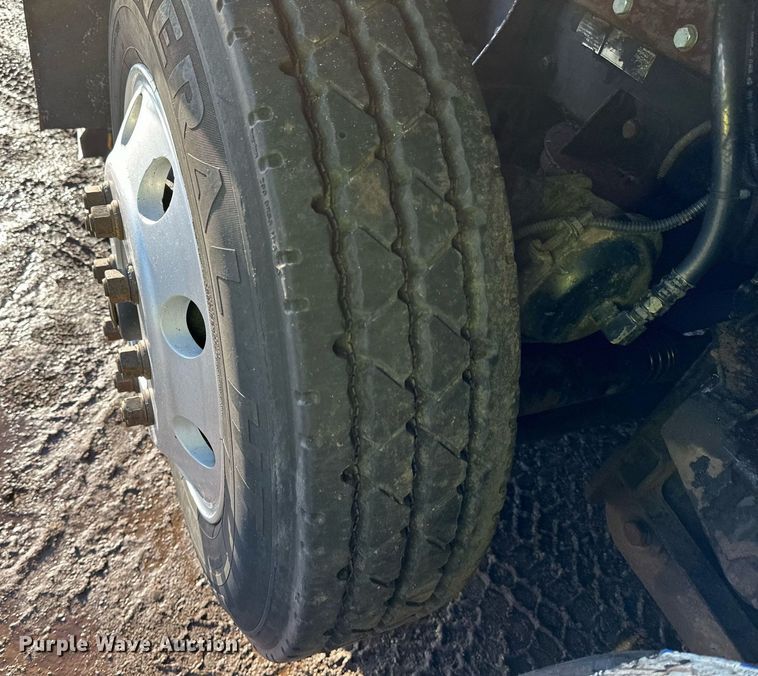 image for item DO3175 2002 Kenworth  T800 dump truck