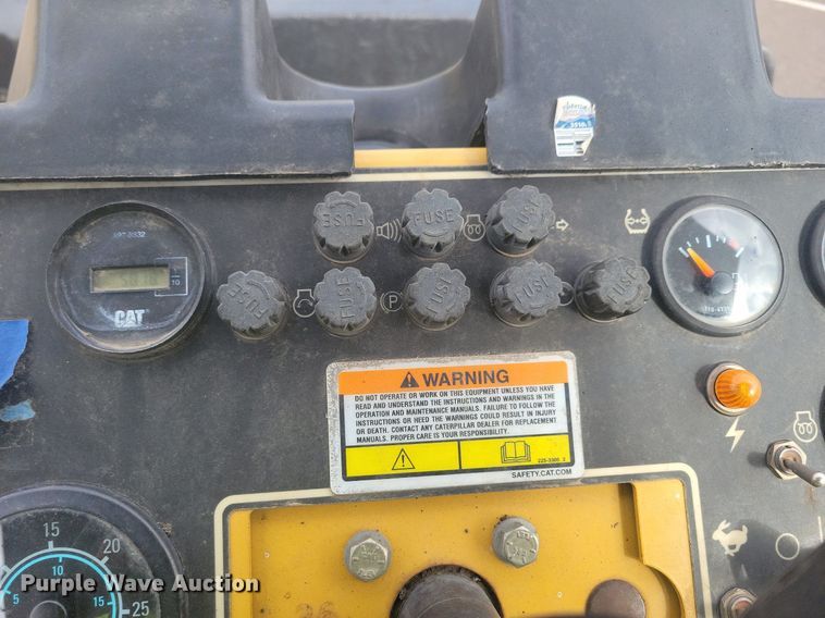 image for item DO3176 2008 Caterpillar PS150C pneumatic roller